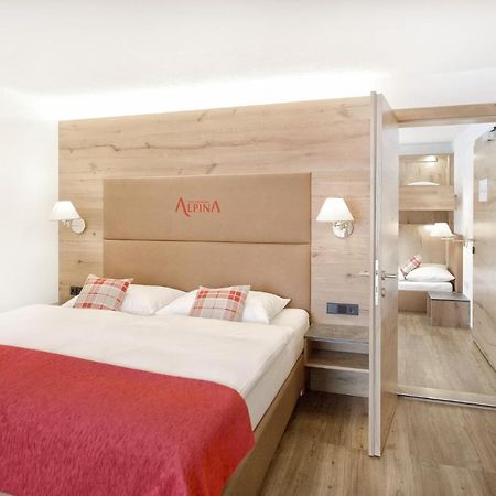 Hotel Alpina Superior Pettneu am Arlberg Bagian luar foto