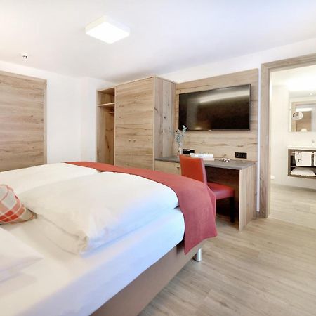Hotel Alpina Superior Pettneu am Arlberg Bagian luar foto