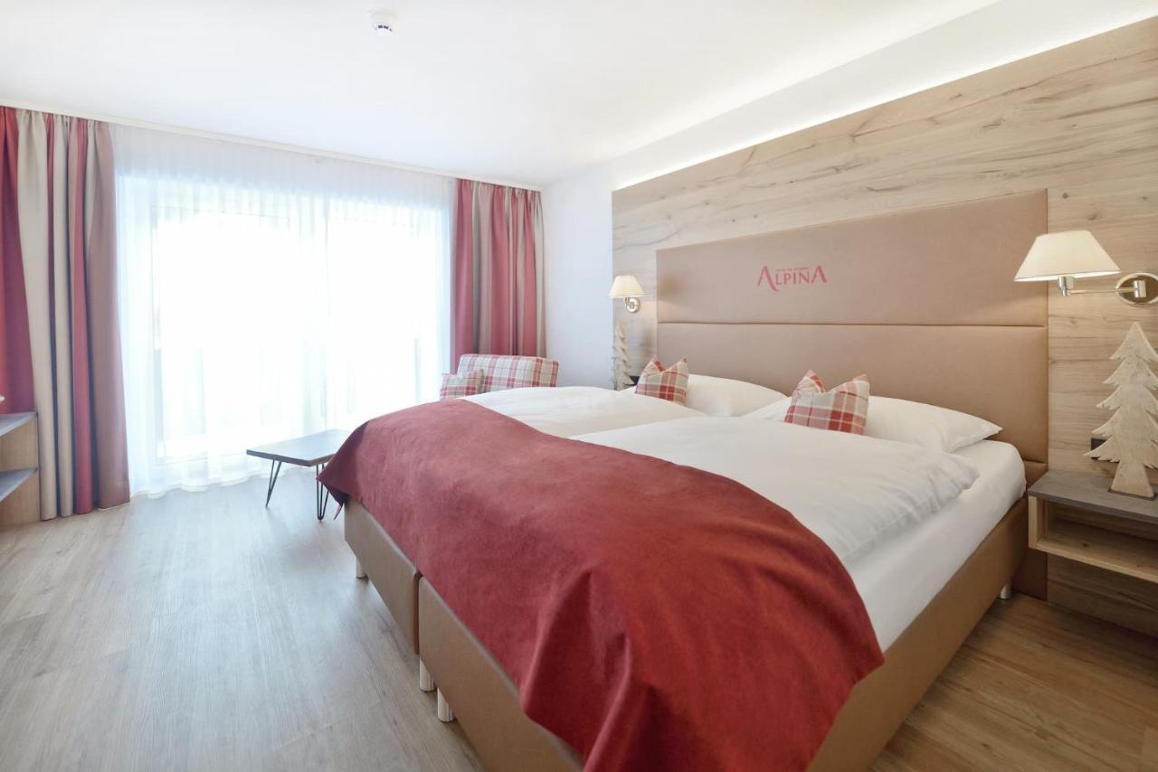 Hotel Alpina Superior Pettneu am Arlberg Bagian luar foto