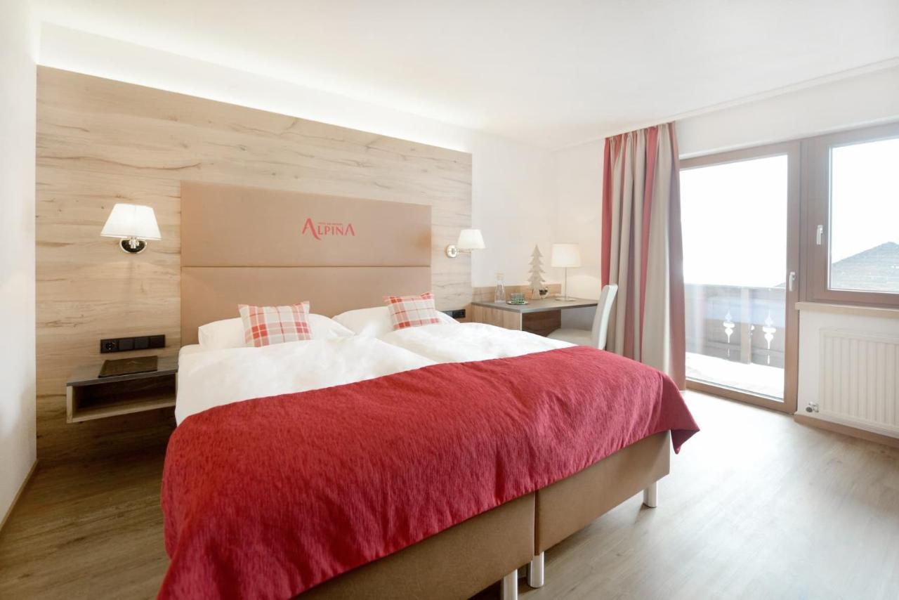 Hotel Alpina Superior Pettneu am Arlberg Bagian luar foto