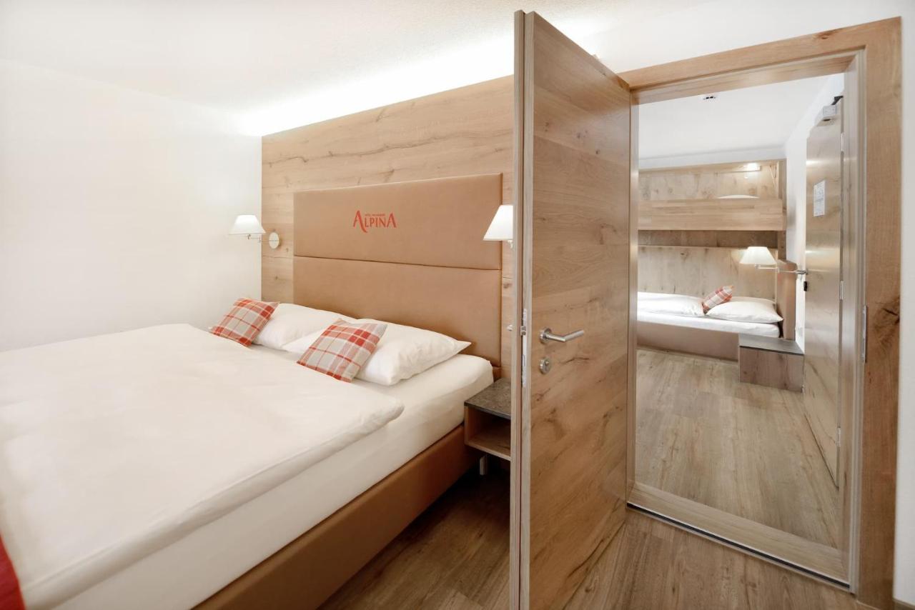 Hotel Alpina Superior Pettneu am Arlberg Bagian luar foto