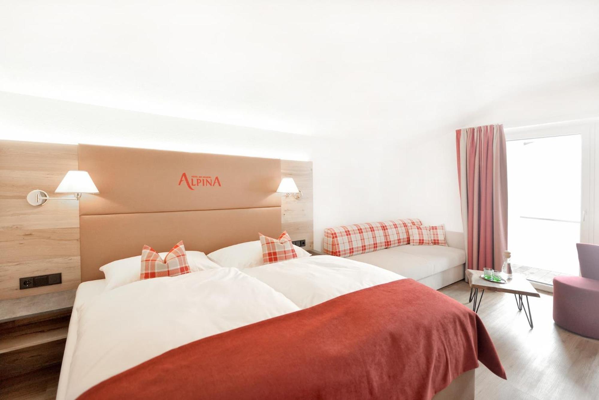 Hotel Alpina Superior Pettneu am Arlberg Bagian luar foto