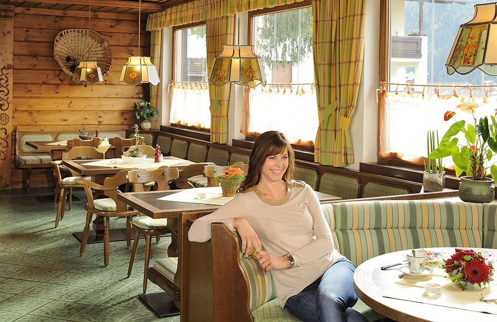 Hotel Alpina Superior Pettneu am Arlberg Bagian luar foto