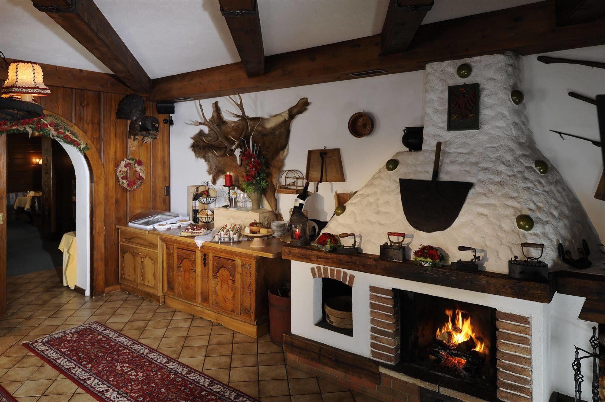 Hotel Alpina Superior Pettneu am Arlberg Bagian luar foto