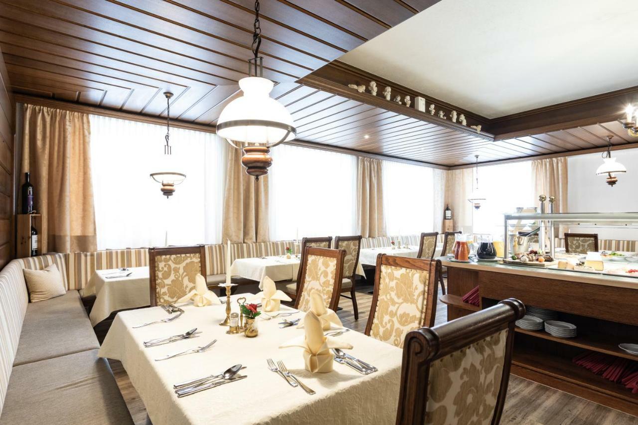 Hotel Alpina Superior Pettneu am Arlberg Bagian luar foto