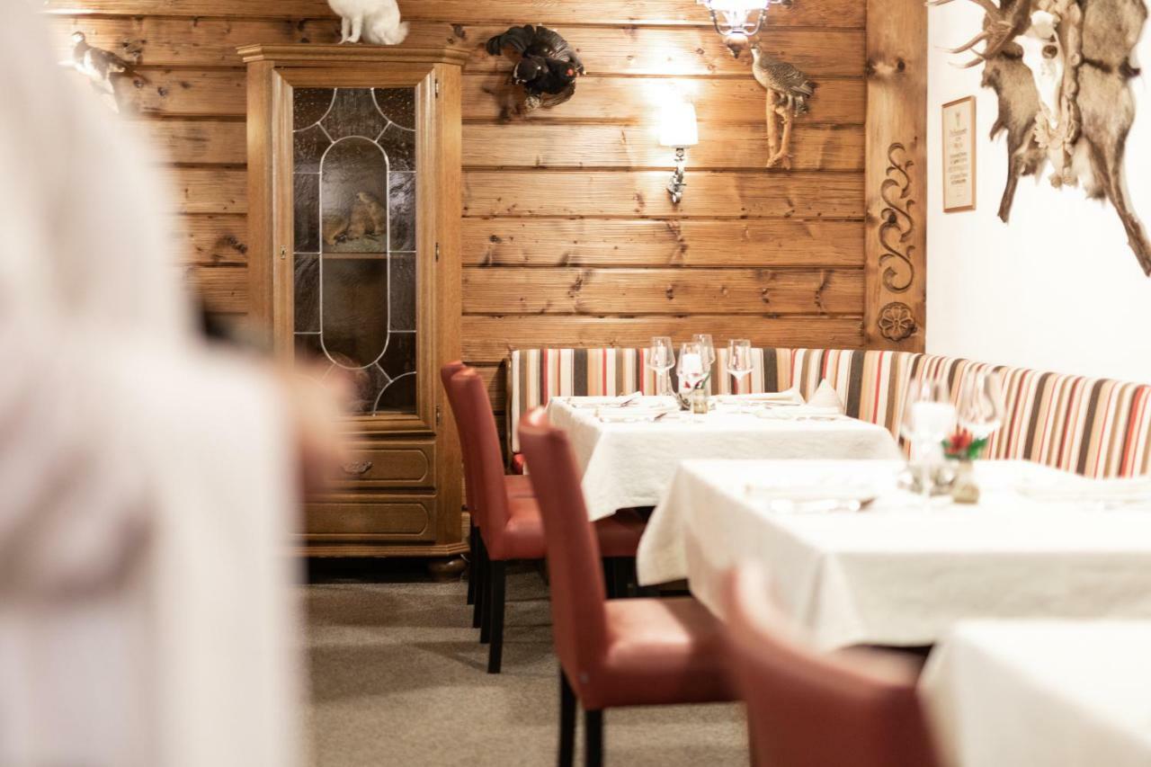 Hotel Alpina Superior Pettneu am Arlberg Bagian luar foto